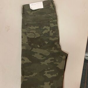 American Eagle Outfitters Green Camo   Jeans brand new with tags